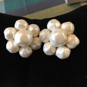 Beautiful Vintage Faux Pearl Clip Earrings